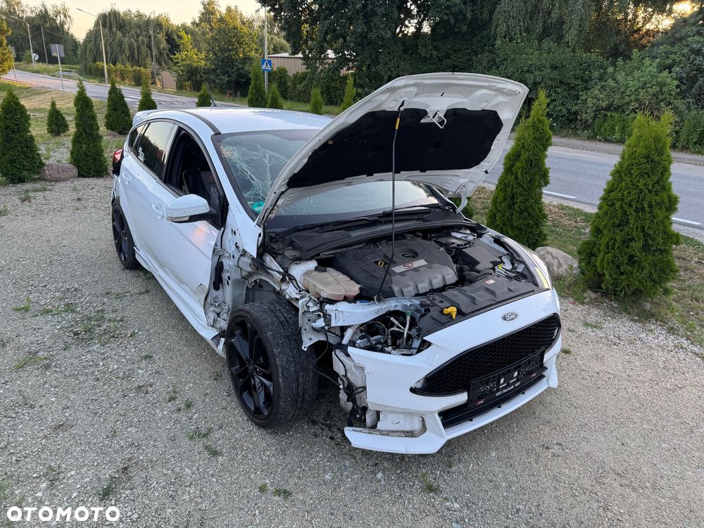 Ford Focus ST2 - 11