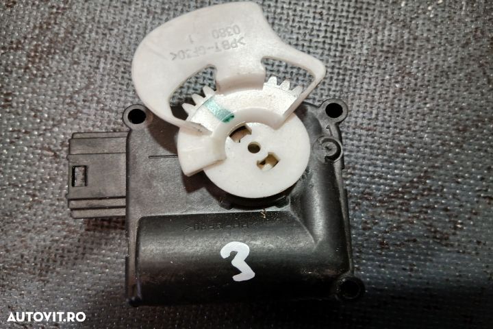 Motoras clapeta aeroterma dreapta 4F0820511A 0132801359 4F0820511A 01 - 5