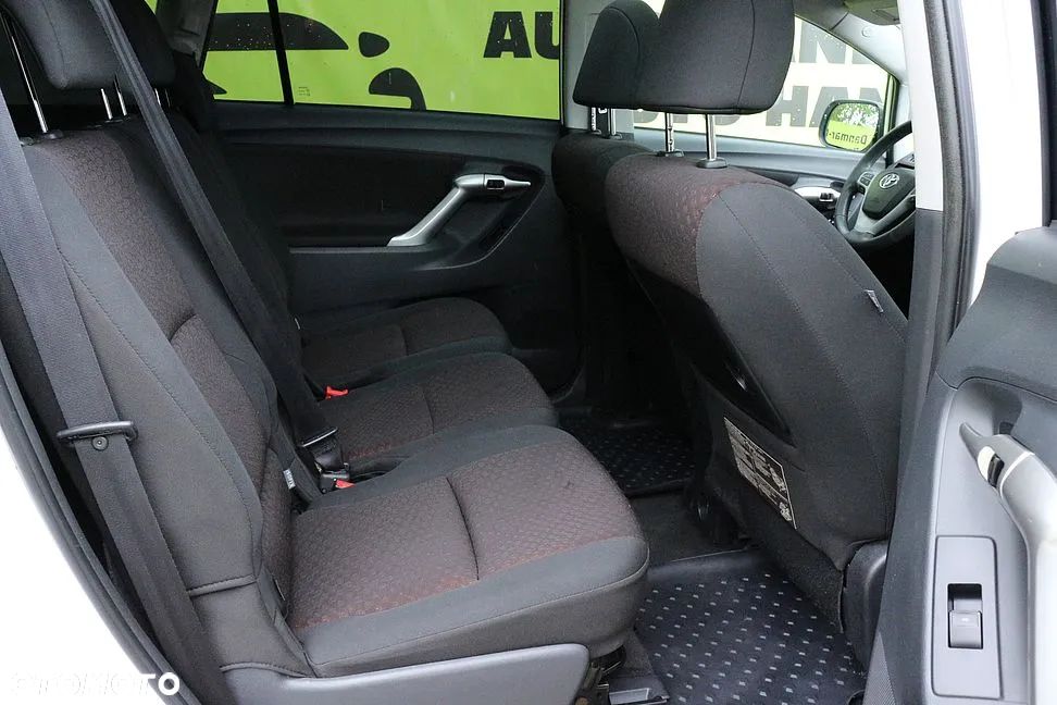 Toyota Verso 1.6 Sol - 24