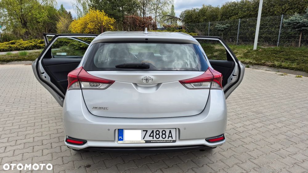 Toyota Auris - 13
