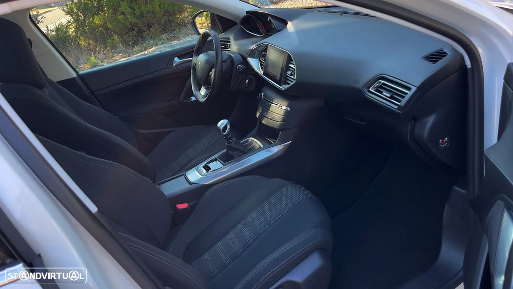 Peugeot 308 SW 1.6 BlueHDi Allure J17 - 17