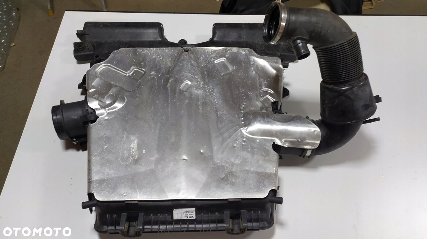 Audi Q7 2022 obudowa filtr powietrza 4M0133837M - 1