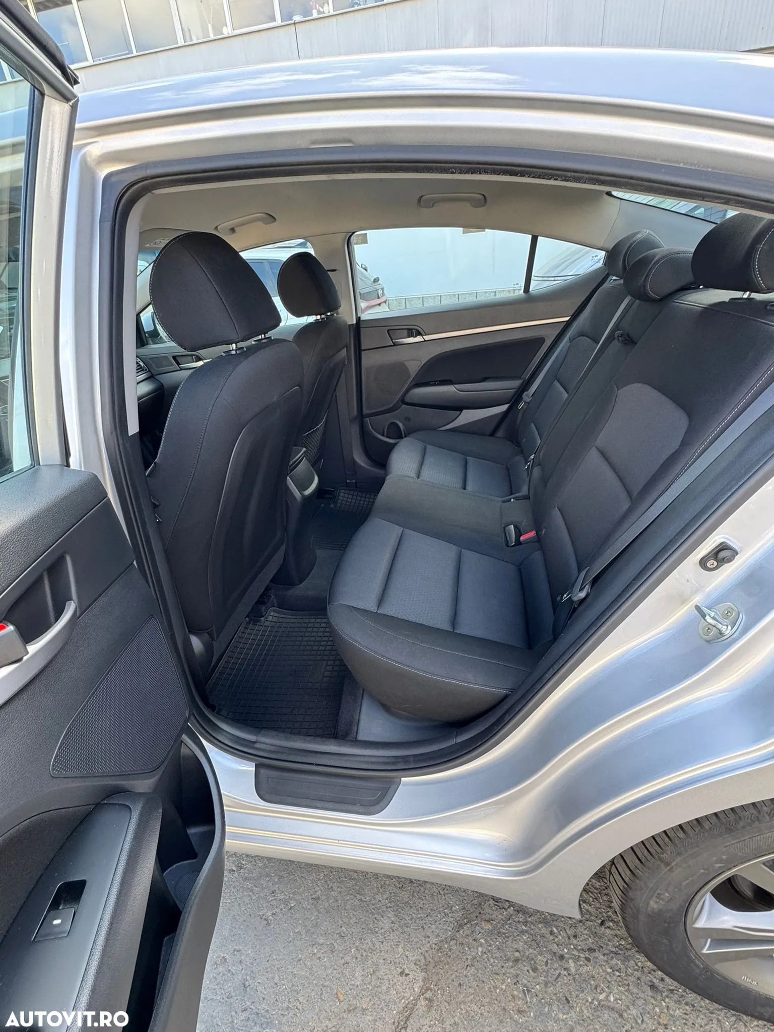 Hyundai Elantra 1.6 MPi Highway - 9