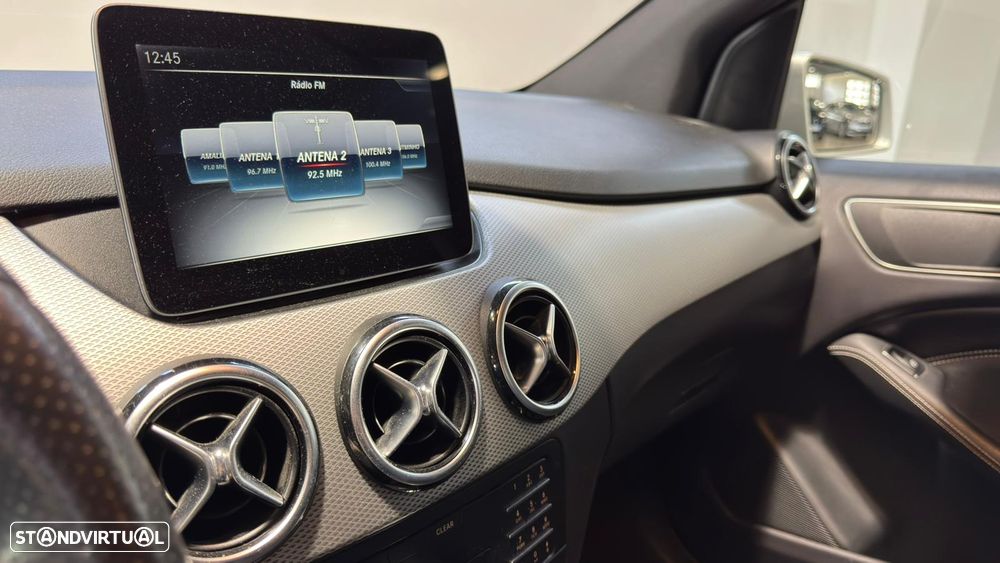 Mercedes-Benz B 180 d Urban - 22