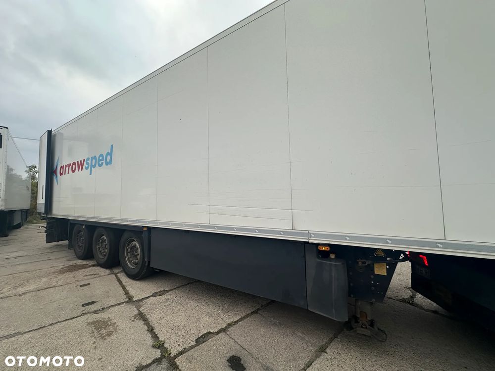 Schmitz CARGOBULL - 1