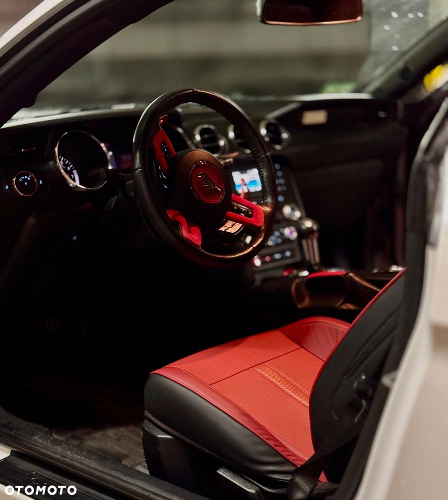 Ford Mustang - 6