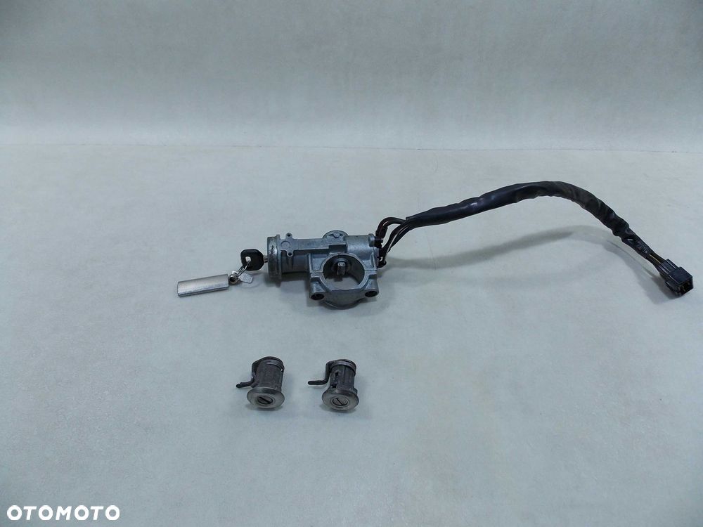 DAIHATSU HIJET PORTER 98-  STACYJKA KLUCZYK WKLADKA 336565 - 2