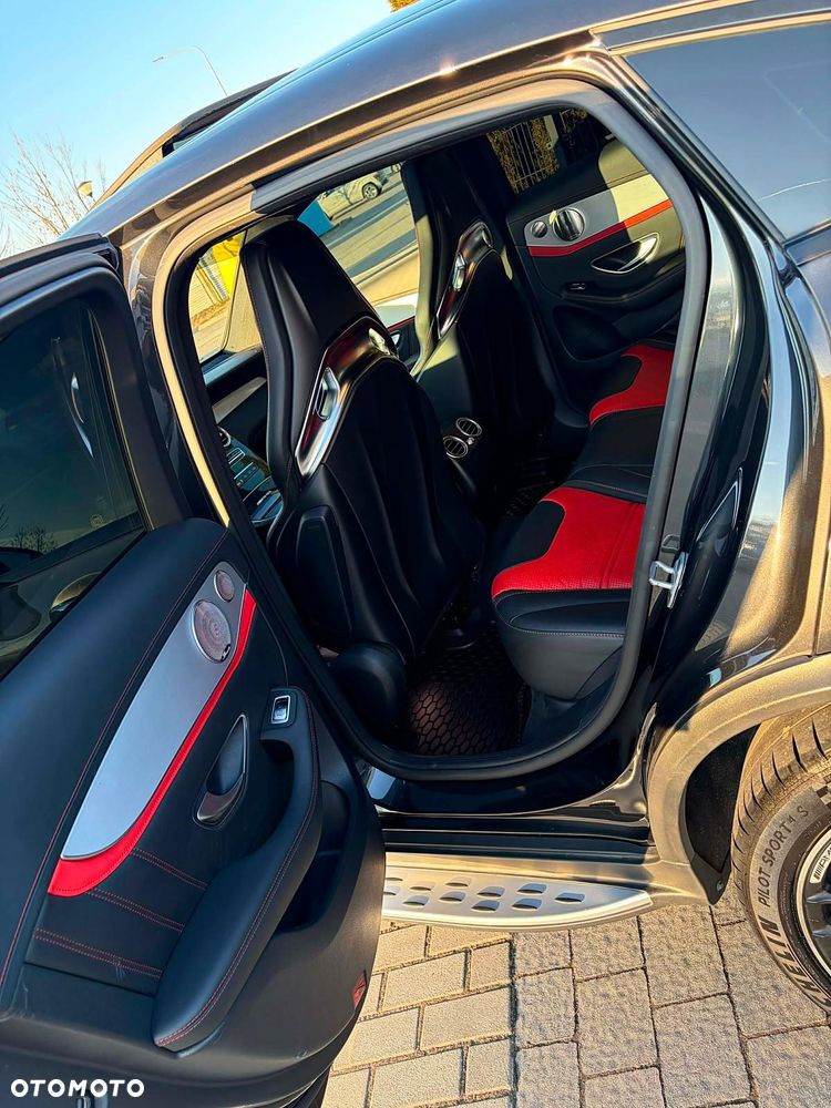 Mercedes-Benz GLC AMG 63 S 4Matic+ AMG Speedshift MCT 9G - 22