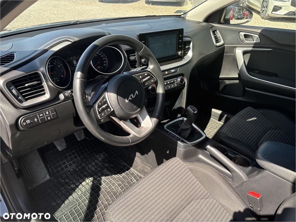 Kia Ceed 1.5 T-GDI M - 9