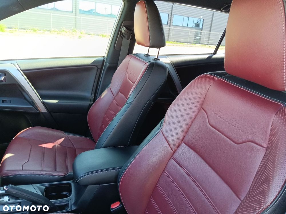 Toyota RAV4 - 10