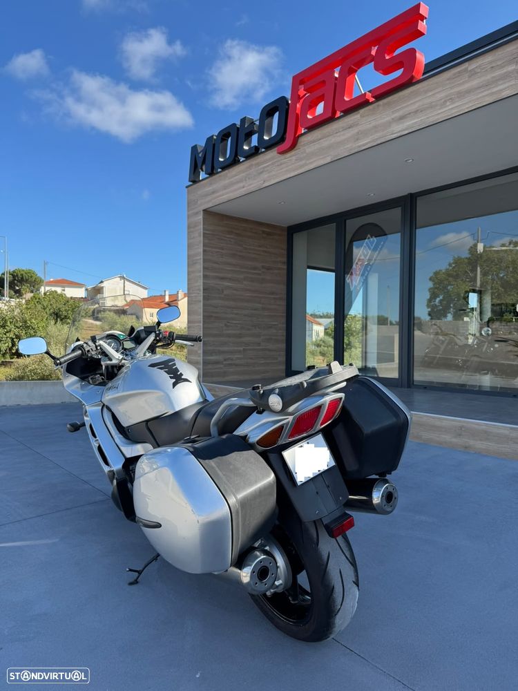 Yamaha FJR - 6