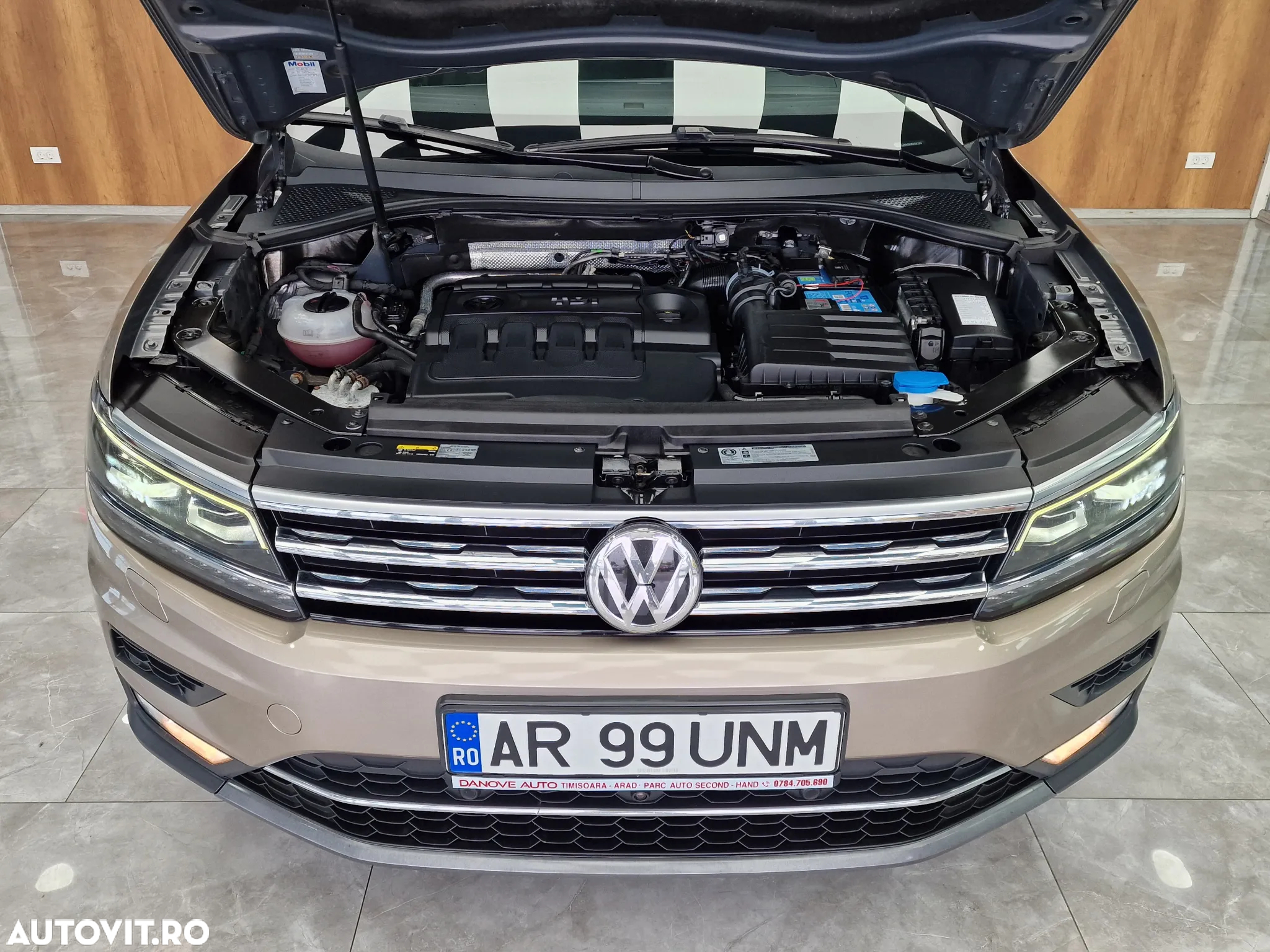 Volkswagen Tiguan - 27