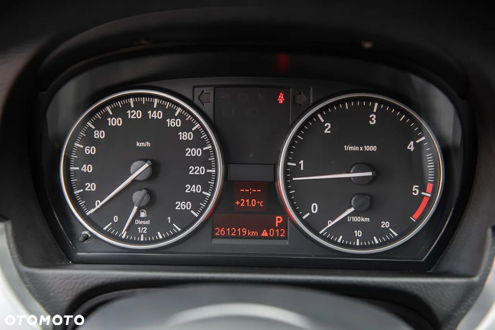 BMW Seria 3 320d xDrive DPF Touring - 20