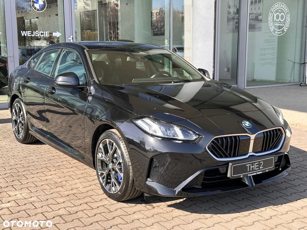 BMW Seria 2 220i mHEV - 8