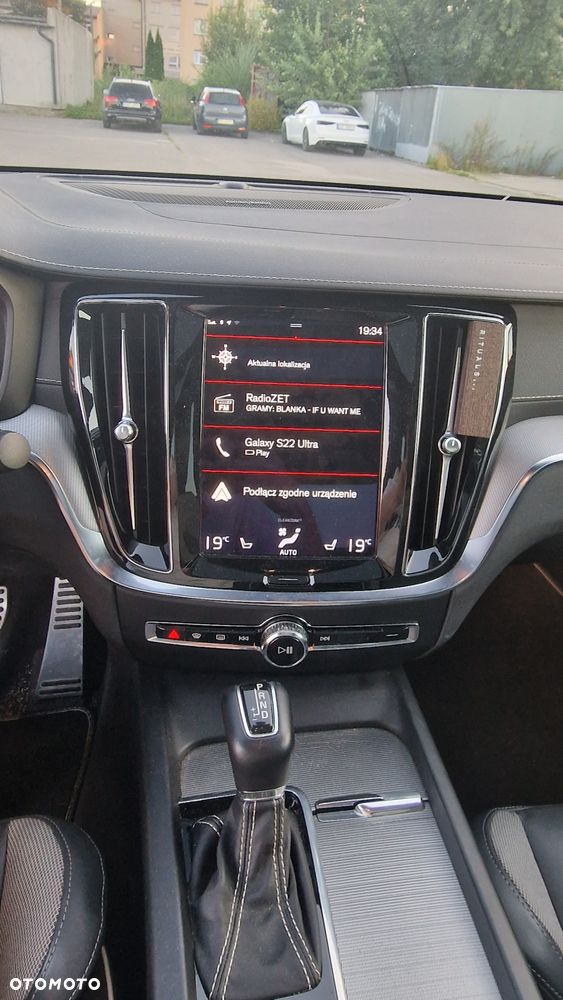 Volvo S60 T5 AWD R-Design - 15