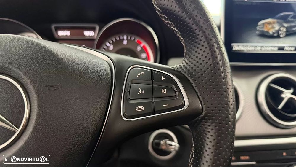 Mercedes-Benz CLA 200 d Shooting Brake AMG Line - 15