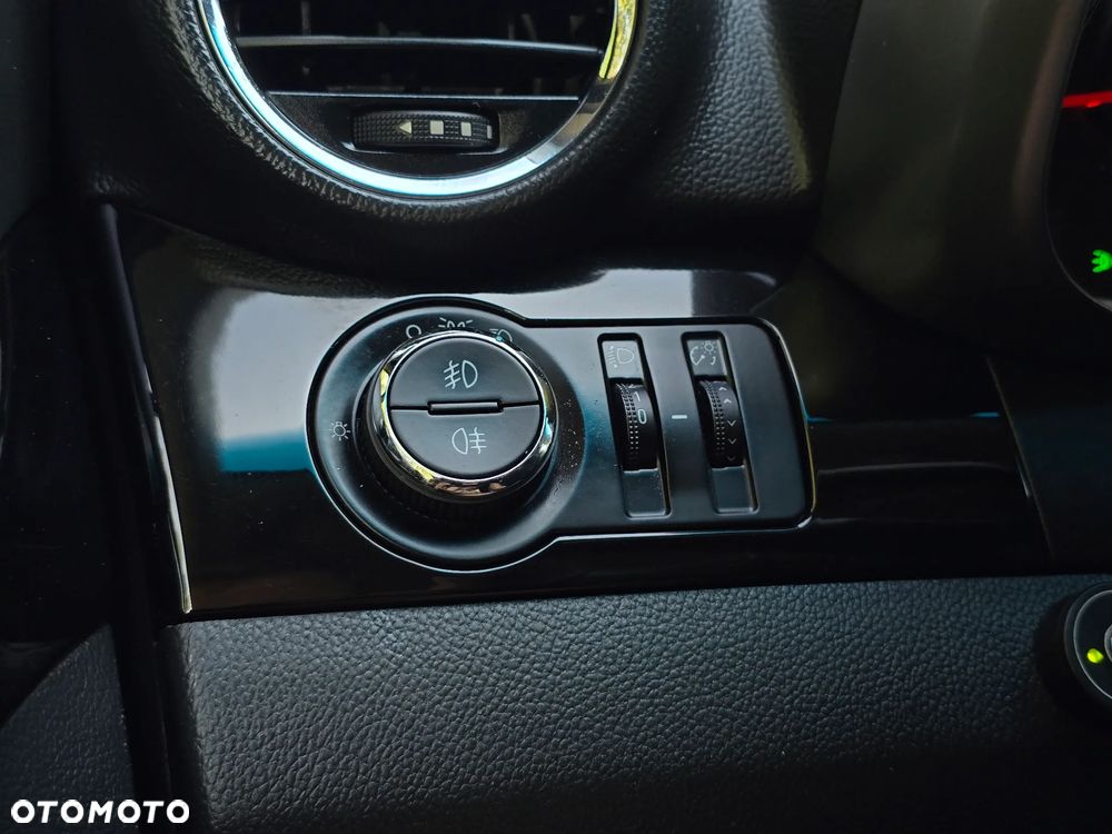 Chevrolet Orlando 1.8 LTZ - 32