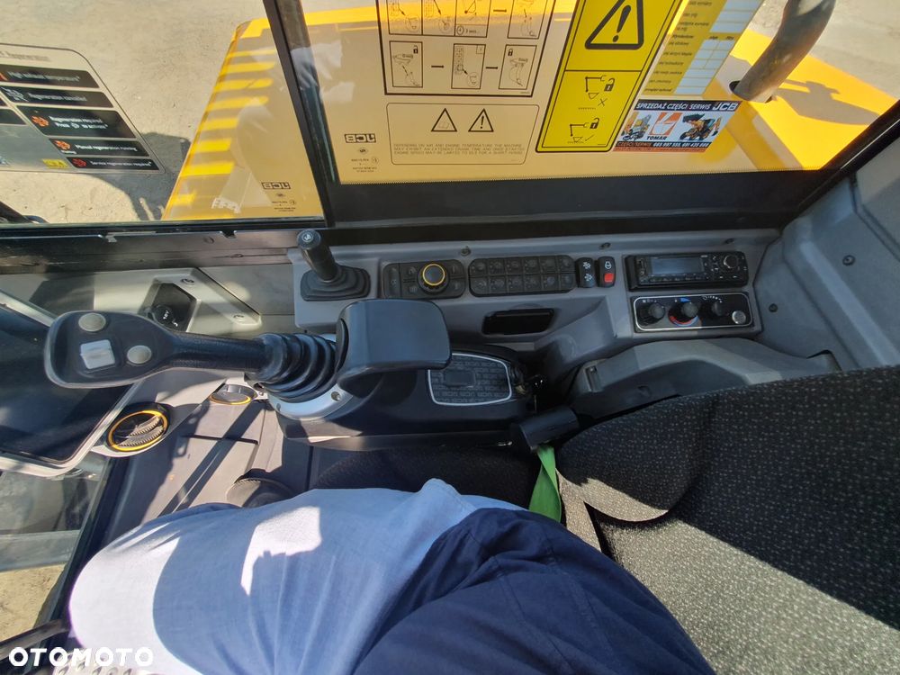 JCB 86C-2 - 18