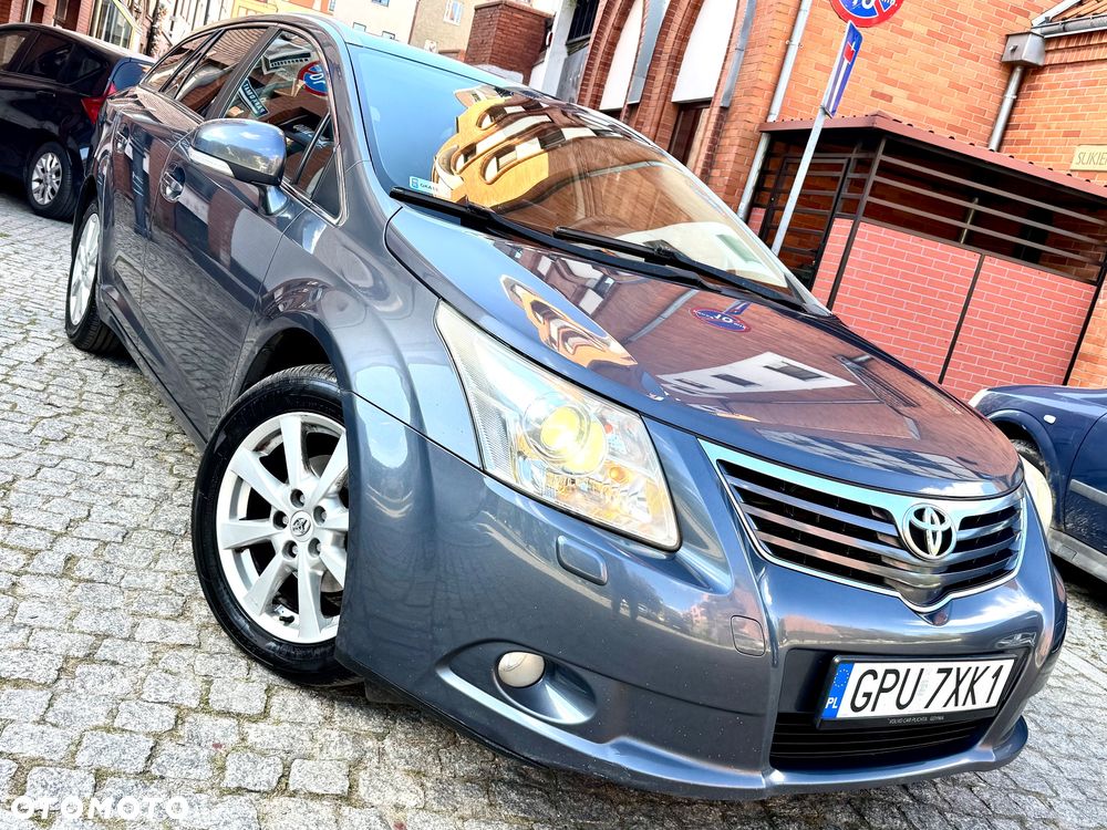 Toyota Avensis 2.0 D-4D Premium - 2