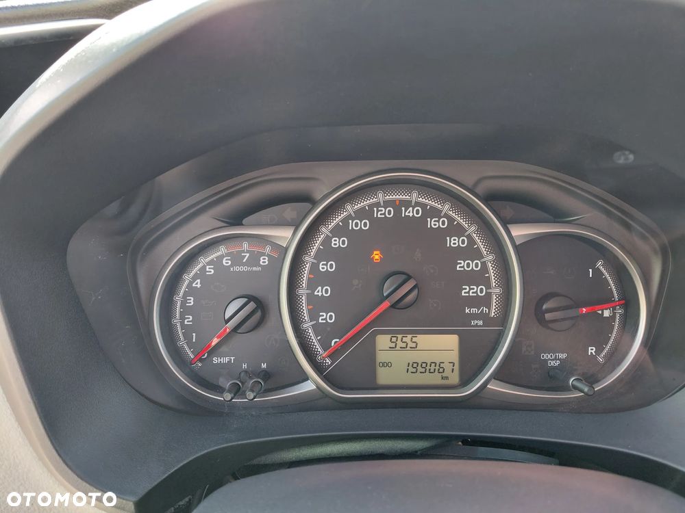 Toyota Yaris 1.33 Active - 11