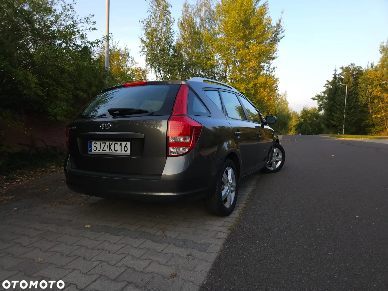 Kia Ceed 1.4 CVVT SW Dream-Team Edition - 15