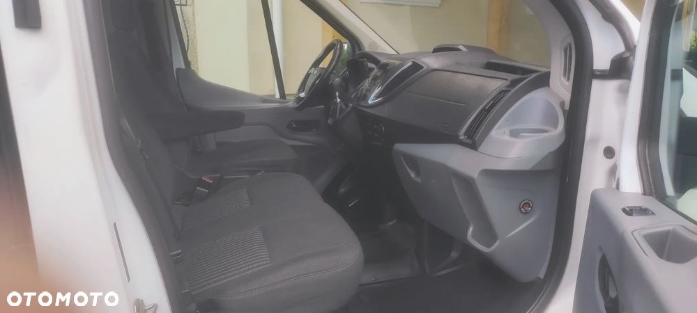 Ford TRANSIT 2,2 NAPEND 4X4 POLSKI SALON 1 WŁASCICIEL BEZWYPADKOWY - 9