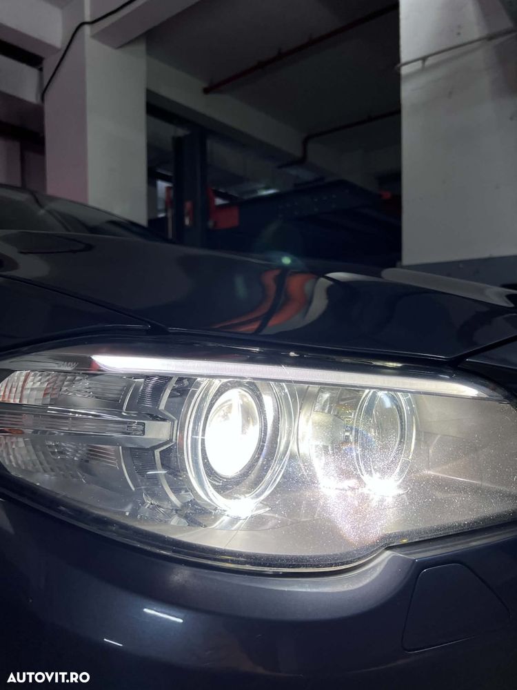 BMW Seria 5 520d Aut. Luxury Line - 2