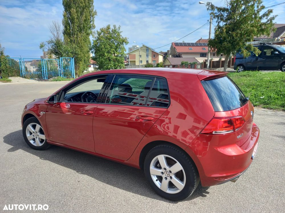Volkswagen Golf 2.0 TDI 4Motion BlueMotion Technology Lounge - 2