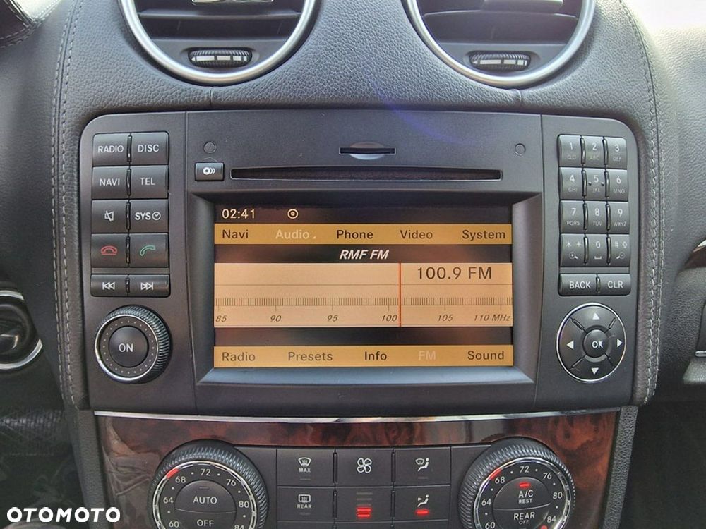 Mercedes-Benz GL - 22