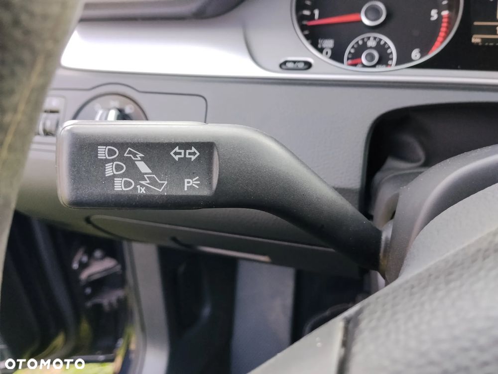 Volkswagen Passat 1.6 TDI Trendline - 27