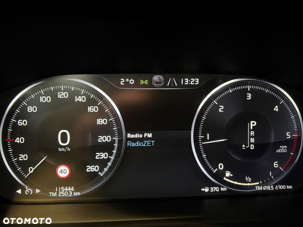 Volvo V90 D4 SCR Momentum Pro - 16