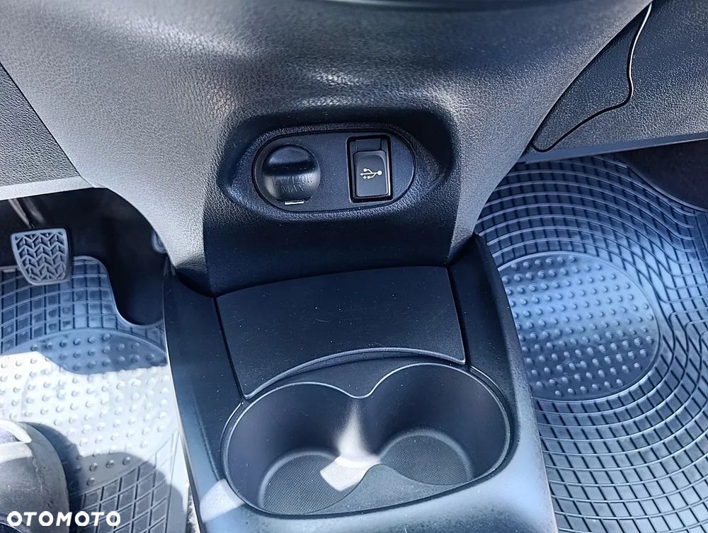 Toyota Yaris 1.0 Premium EU6 - 17