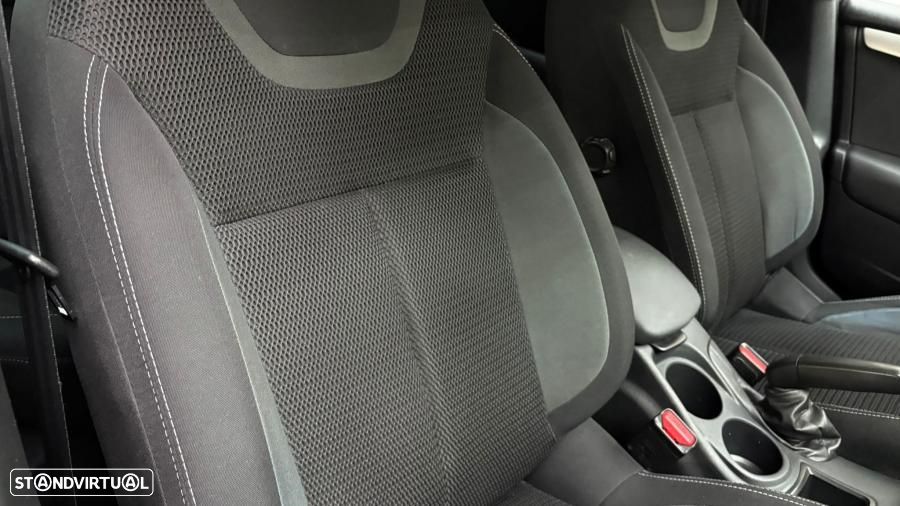 Citroën C4 BlueHDi 120 Stop&Start Shine - 28