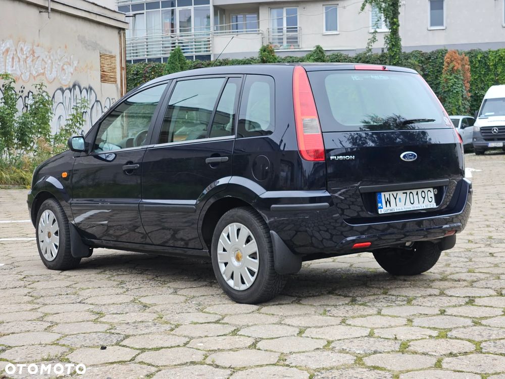 Ford Fusion 2004 photo 5