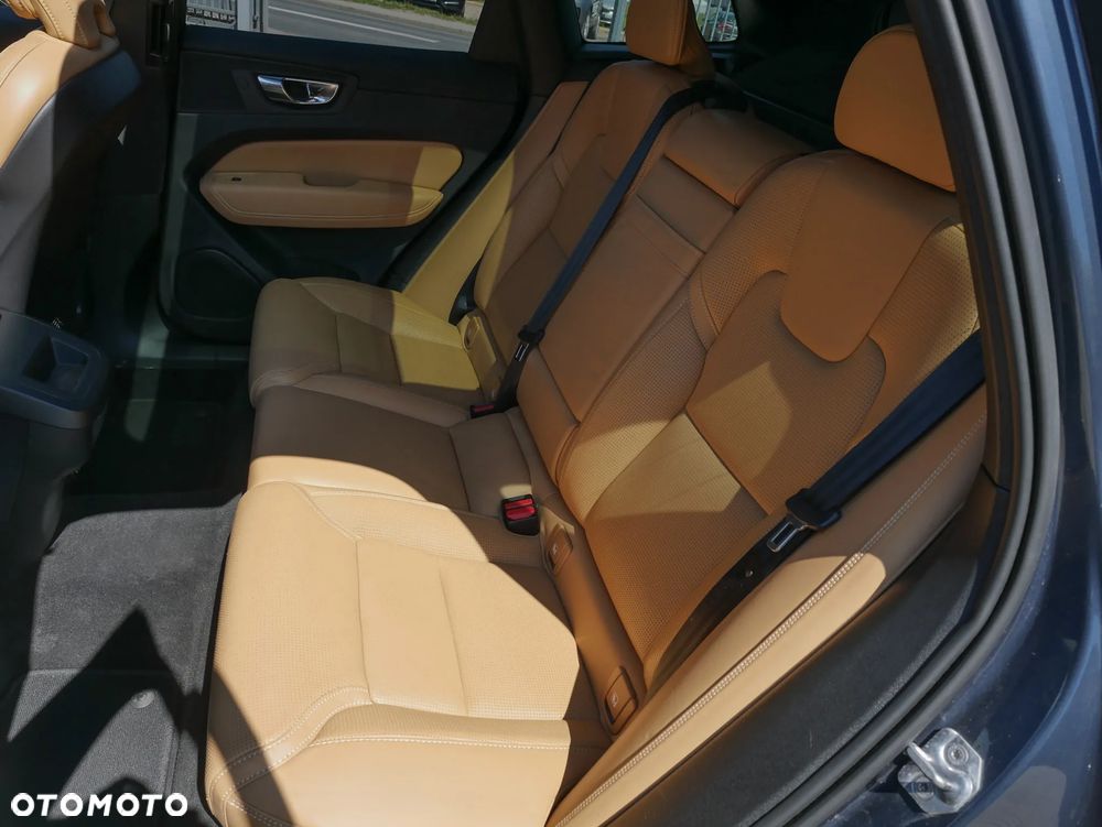 Volvo XC 60 B5 B AWD Geartronic Inscription - 25