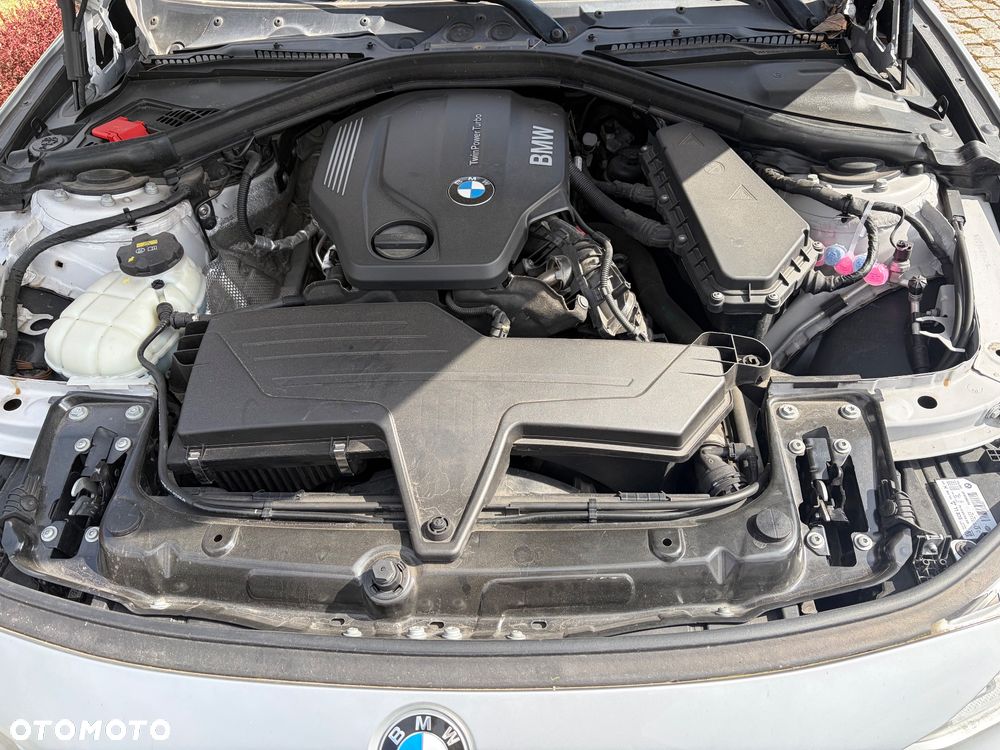 BMW Seria 3 316d Edition M Sport Shadow - 13