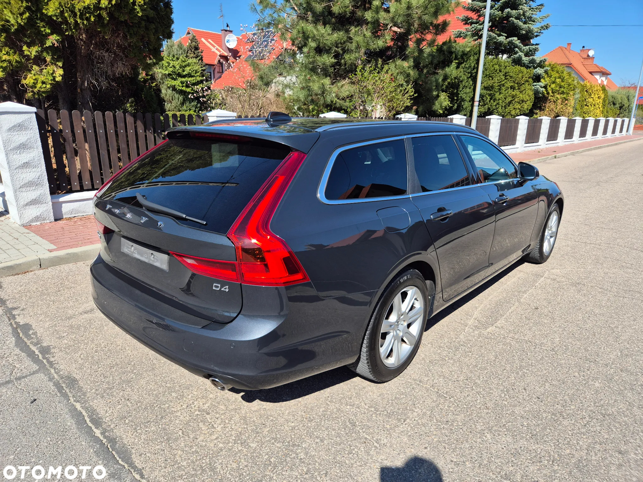 Volvo V90 D4 Geartronic Momentum Pro - 4