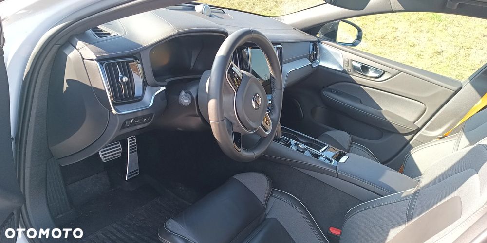 Volvo S60 T8 AWD Plug-In Hybrid Polestar Engineered R-Design - 13