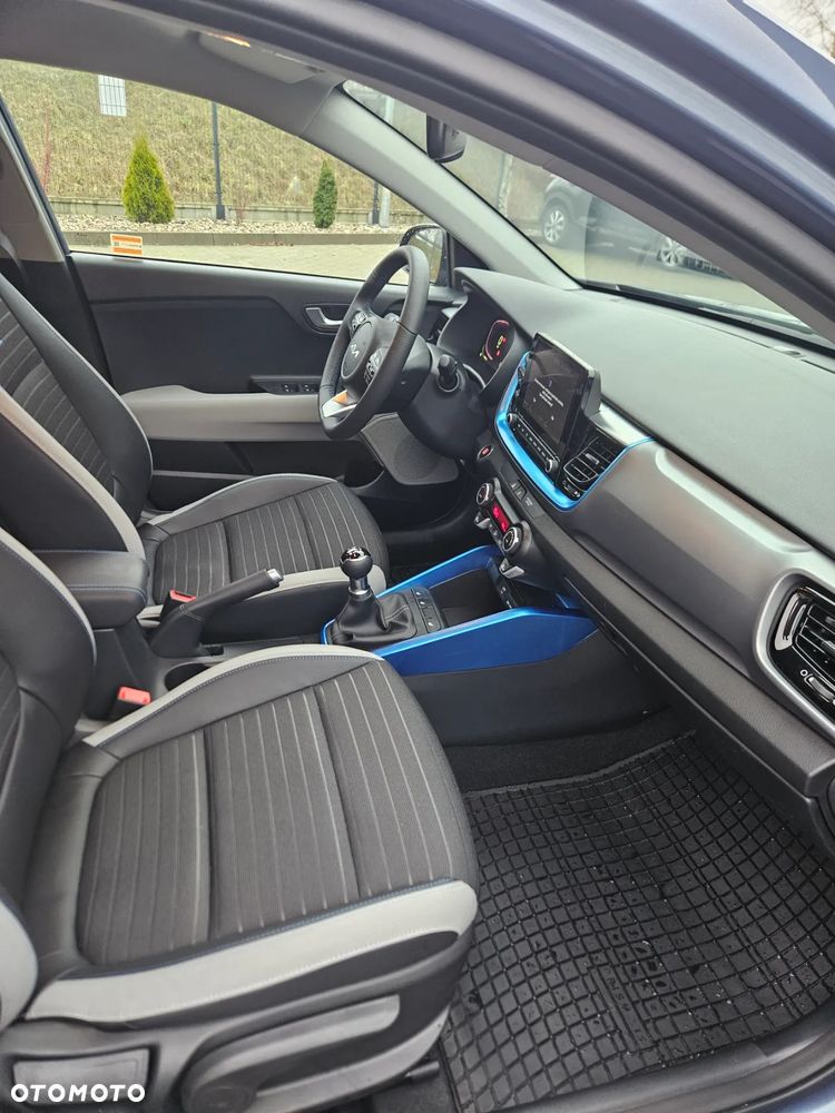Kia Stonic 1.2 L - 7
