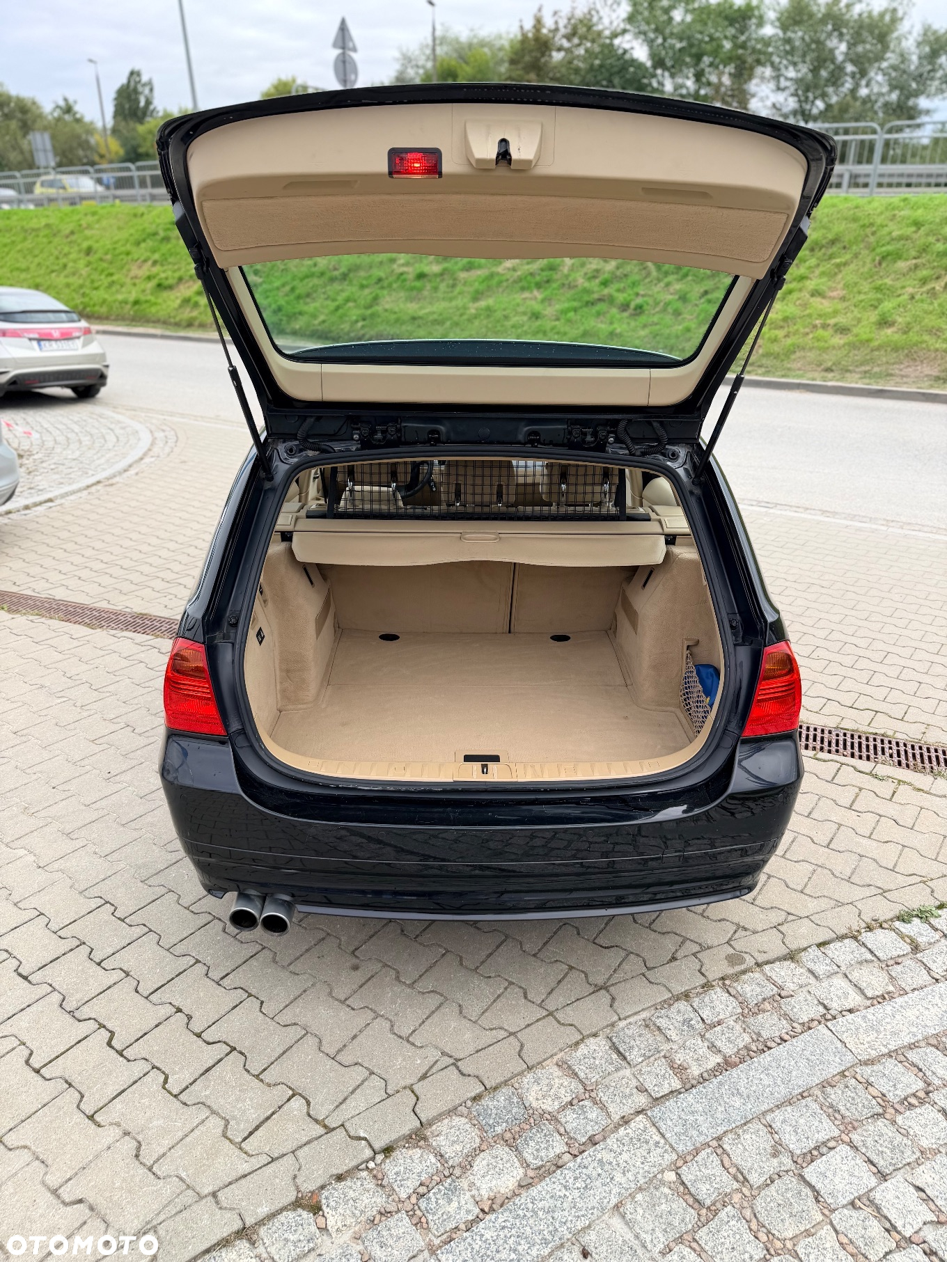 BMW Seria 3 325i - 35