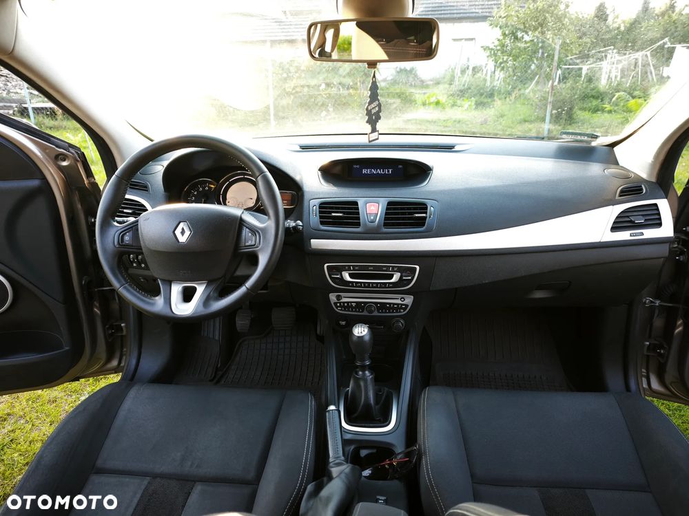 Renault Megane 1.6 16V Color Edition - 9