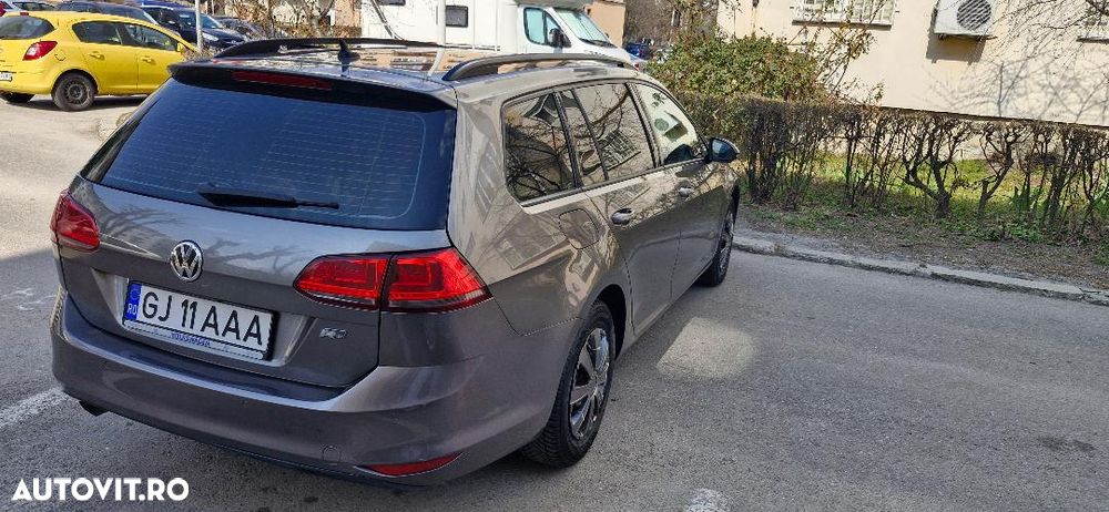 Volkswagen Golf 1.6 TDI DPF Trendline - 4