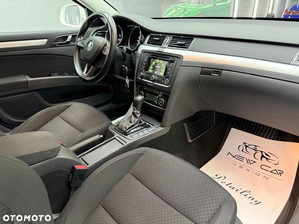 Skoda Superb 1.8 TSI Elegance DSG - 29