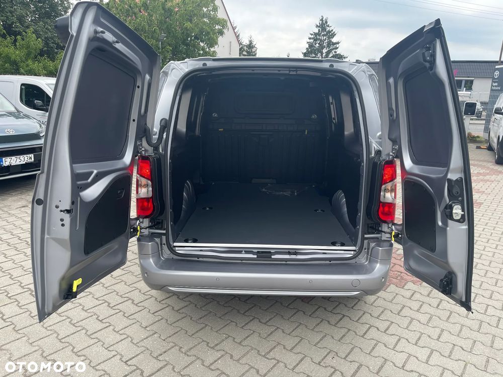 Toyota Proace City - 10