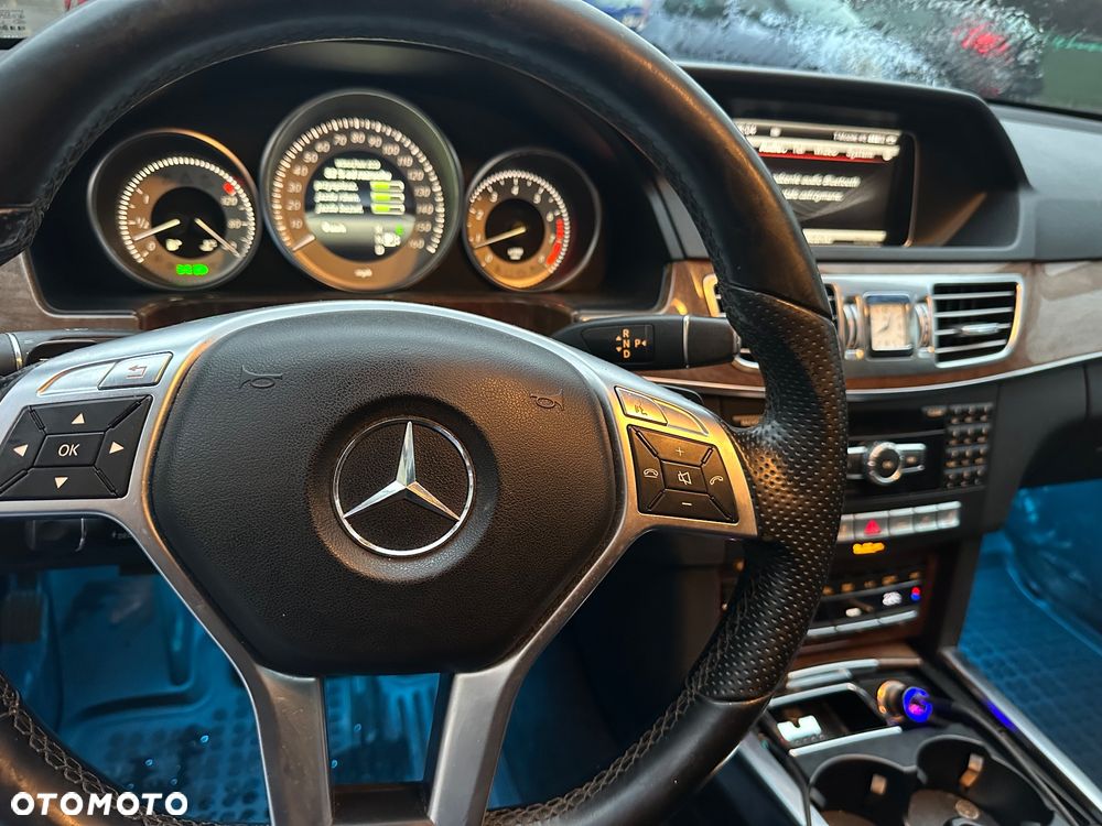 Mercedes-Benz Klasa E 350 4Matic 7G-TRONIC Elegance - 4