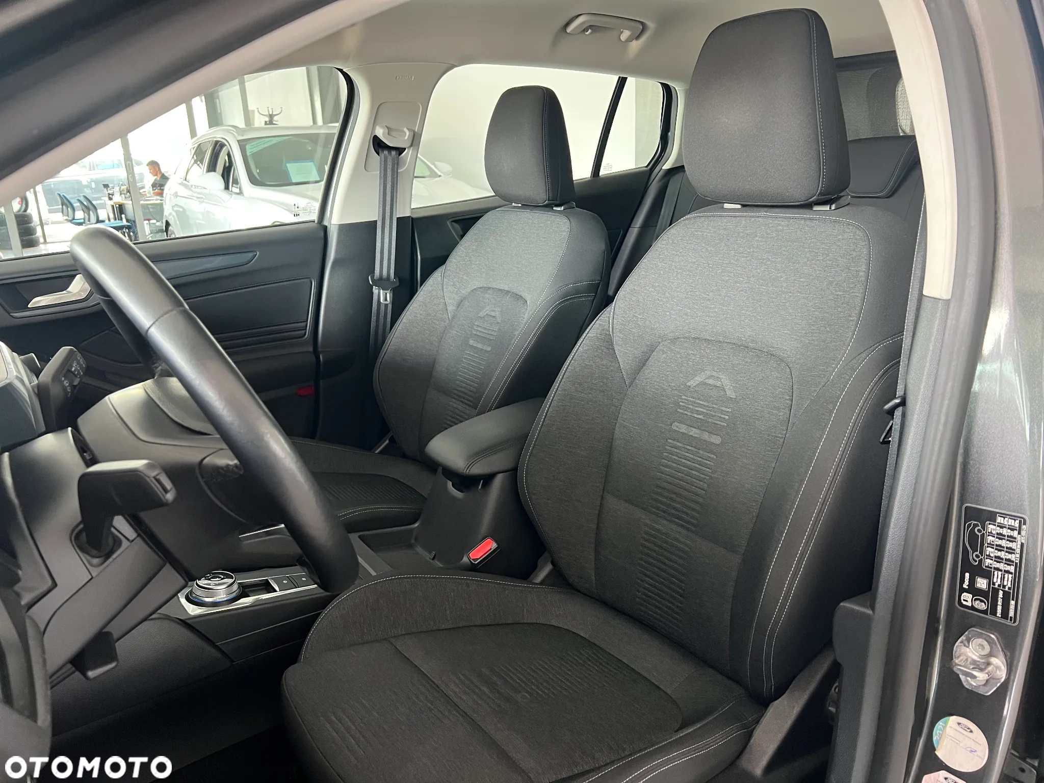 Ford Focus 1.5 EcoBlue Active Business - 20