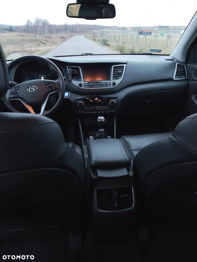 Hyundai Tucson 1.6 GDI BlueDrive Comfort 2WD - 11