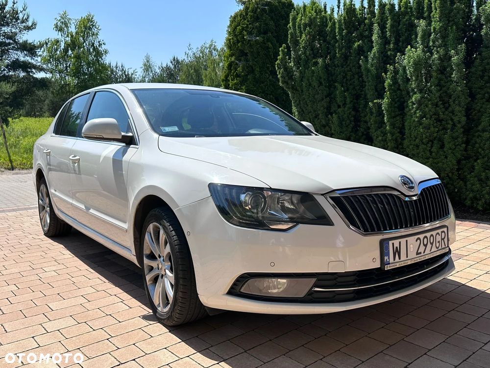 Skoda Superb 2.0 TDI Elegance DSG - 9