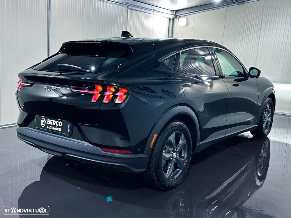 Ford Mustang Mach-E 75.7 kWh Base - 5