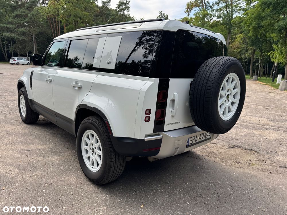 Land Rover Defender 110 P300 - 29